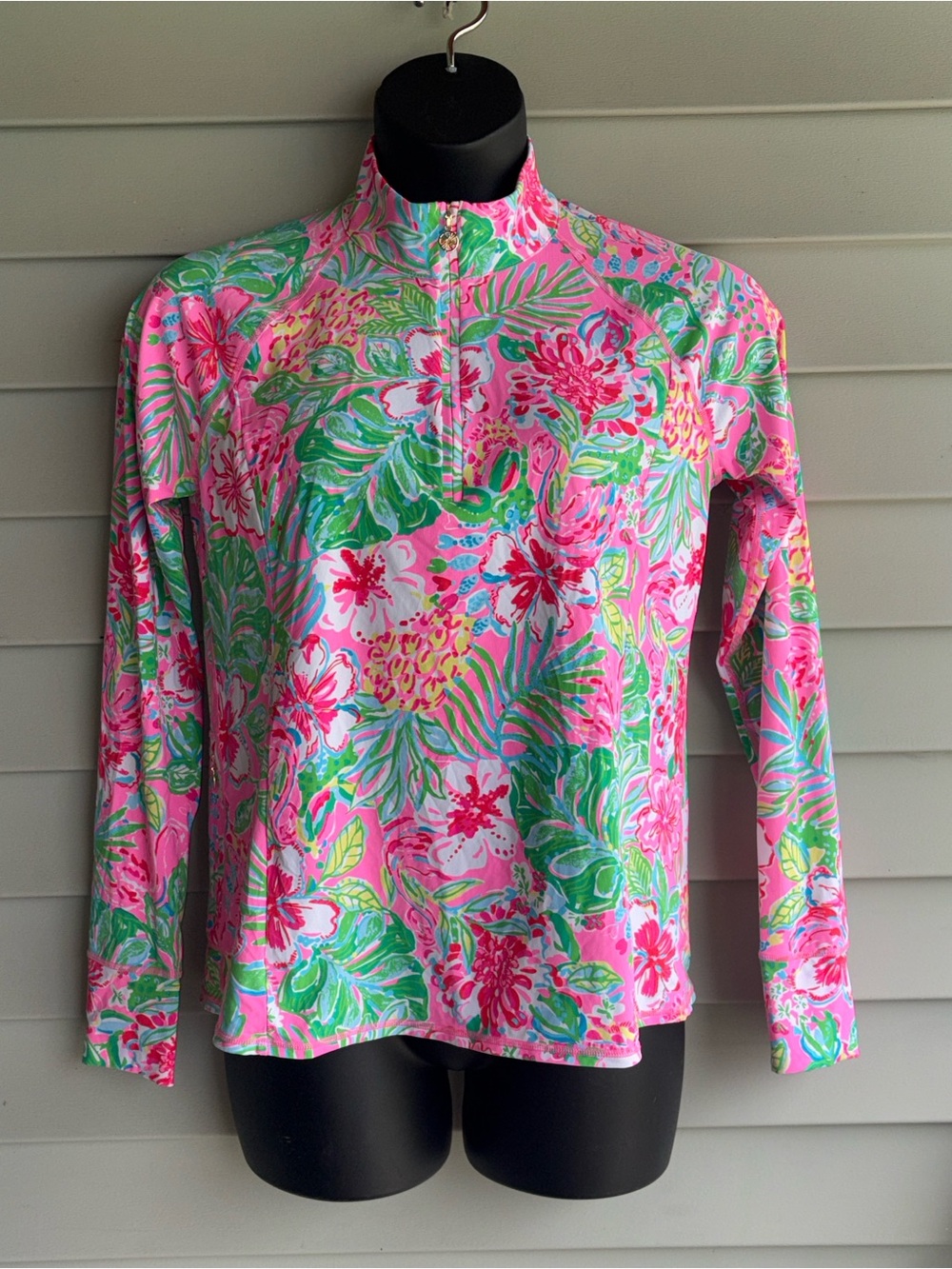 Lilly Pulitzer Luxletic Pink Tropical Print Long-Sleeve Pullover. Size large.